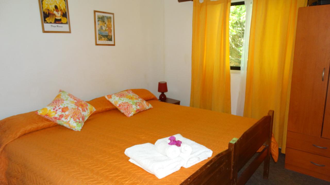 Hostal Sunset Hanga Roa Esterno foto